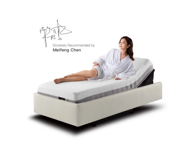 A girl lying in uBed